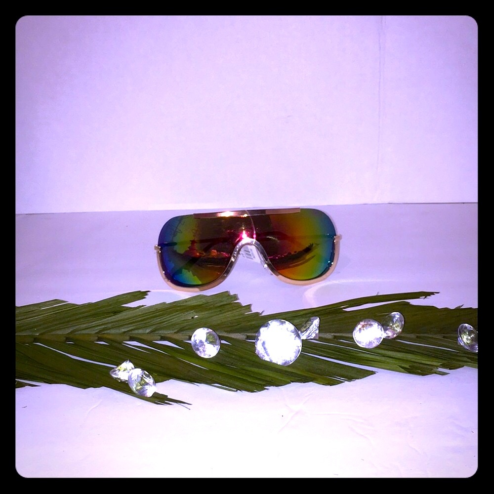 🔥Rainbow Reflective Sunglasses🔥